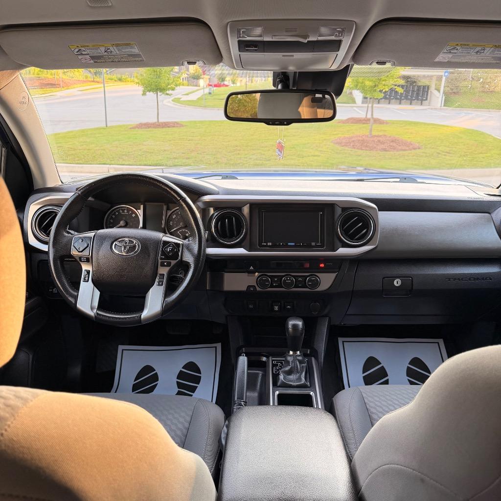 2022 Toyota Tacoma SR5 - Photo 8