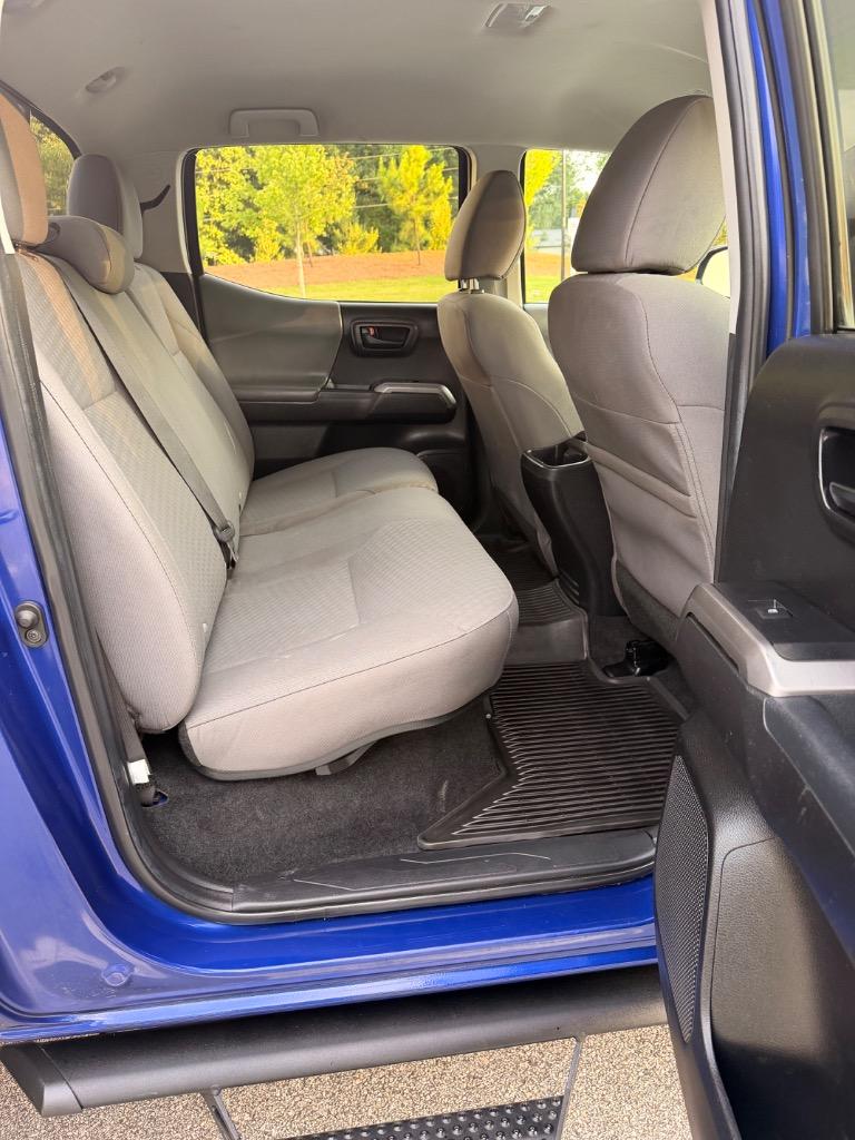 2022 Toyota Tacoma SR5 - Photo 12