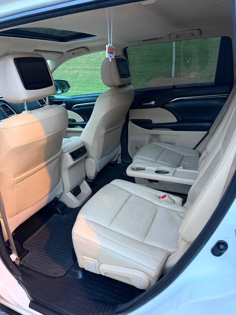 2015 Toyota Highlander Limited - Photo 10