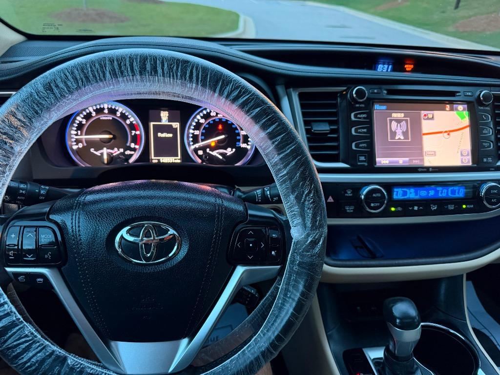 2015 Toyota Highlander Limited - Photo 8