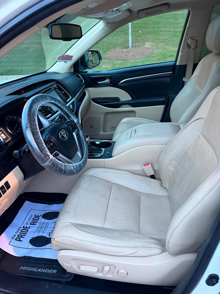 2015 Toyota Highlander Limited - Photo 9