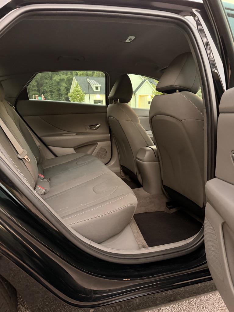 2023 Hyundai Elantra SEL - Photo 12