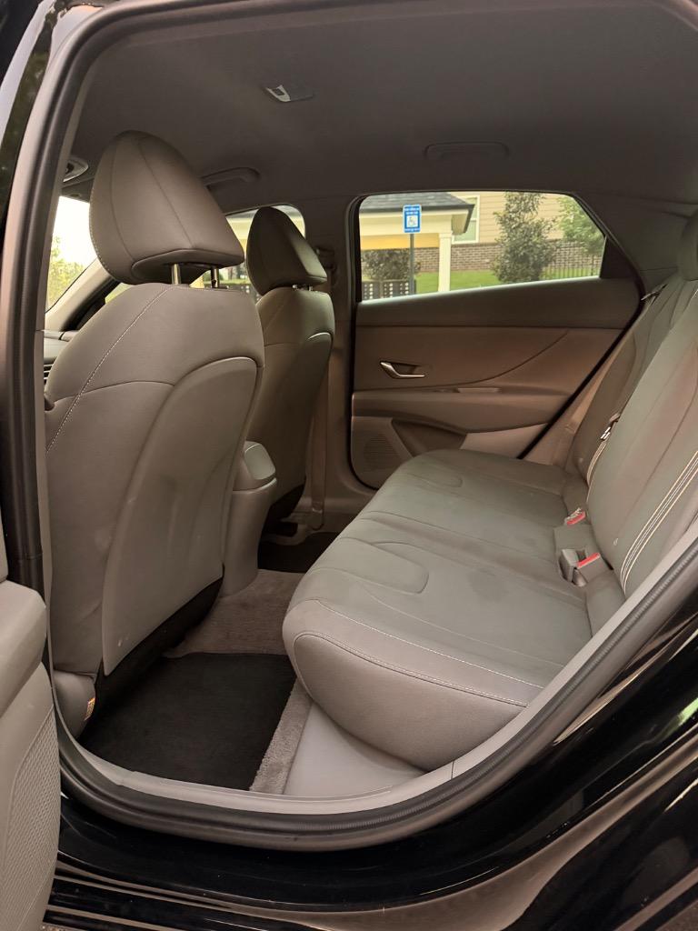 2023 Hyundai Elantra SEL - Photo 11