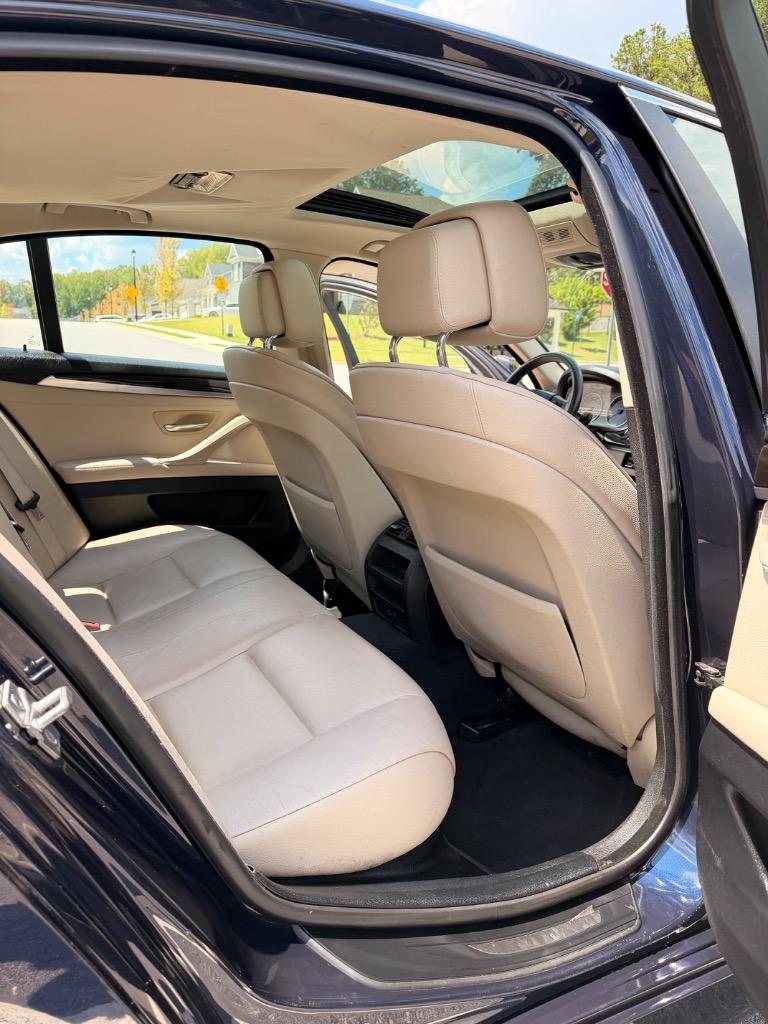 2012 BMW 5 Series 528i - Photo 10