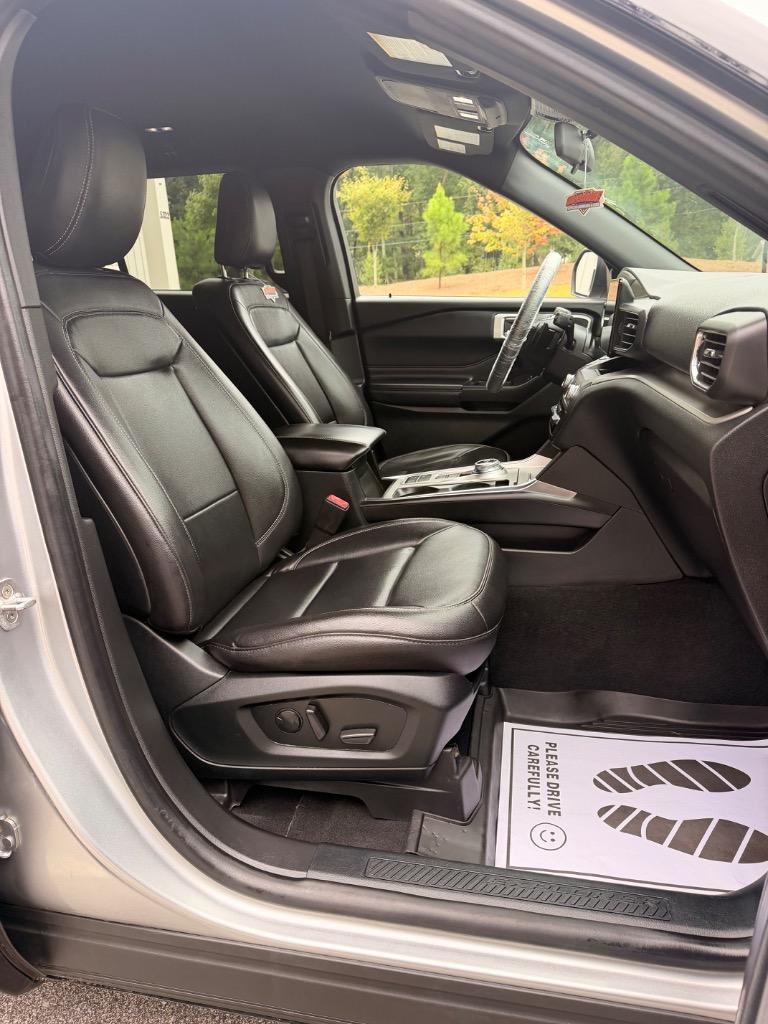 2020 Ford Explorer XLT - Photo 14